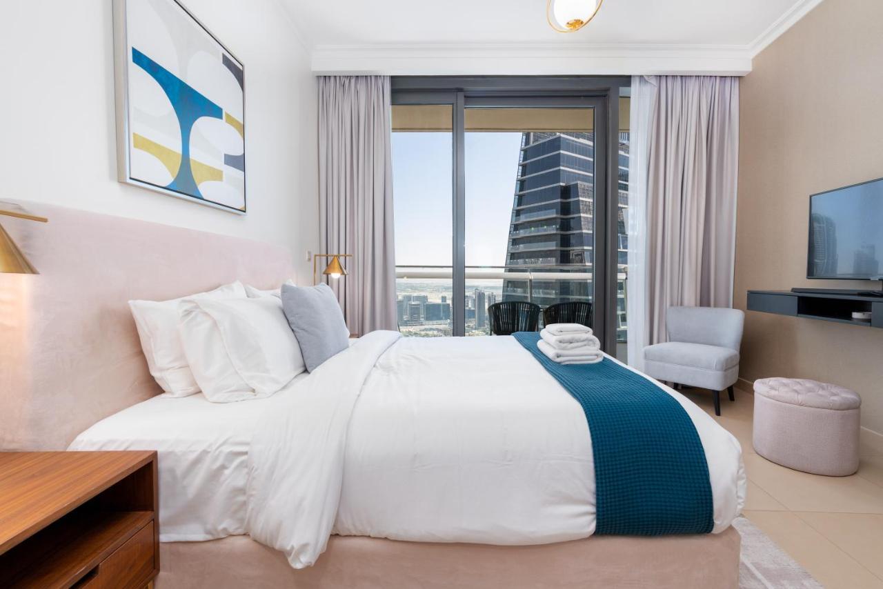 Ferienwohnung Vacay Lettings - Burj Vista High Floor Burj Khalifa & Fountain View Dubai Exterior foto