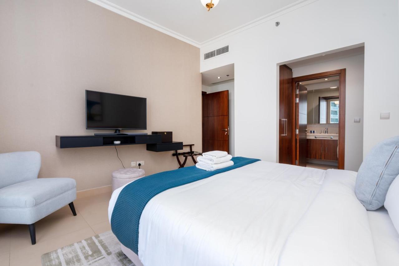 Ferienwohnung Vacay Lettings - Burj Vista High Floor Burj Khalifa & Fountain View Dubai Exterior foto